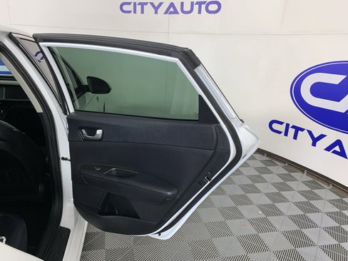 Used 2018 Kia Optima S image 34