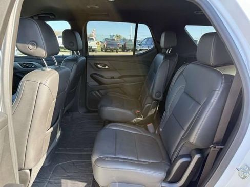 Certified 2023 Chevrolet Traverse LT w/ LT Premium Package image 19