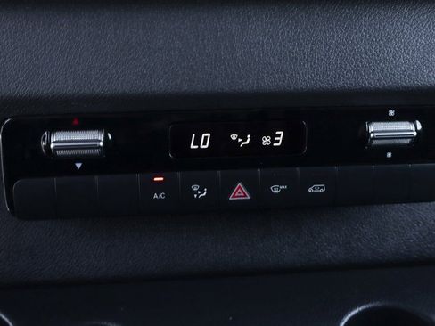 Used 2021 Mercedes-Benz Sprinter 1500 image 29
