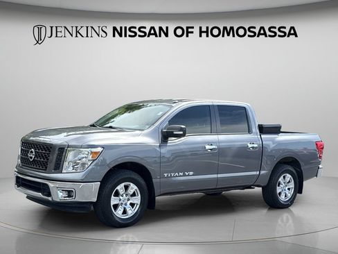 Used 2019 Nissan Titan SV AWD/4WD image 10