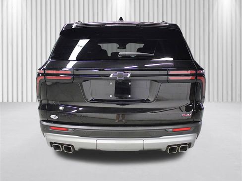 Used 2025 Chevrolet Traverse Z71 w/ LPO, Floor Liner Package AWD/4WD image 4