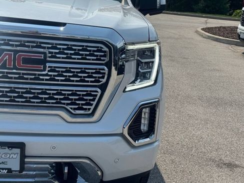 Used 2022 GMC Sierra 1500 Denali w/ Driver Alert Package II AWD/4WD image 11