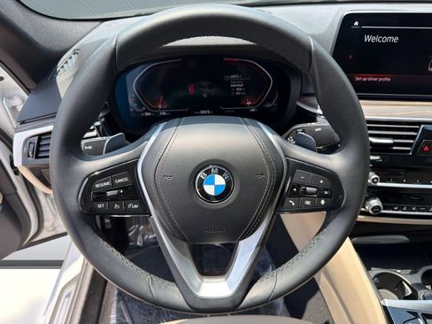 Used 2023 BMW 530i w/ Premium Package RWD image 11