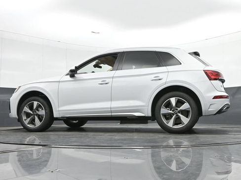 Used 2025 Audi Q5 2.0T Premium Plus w/ Premium Plus Package AWD/4WD image 37