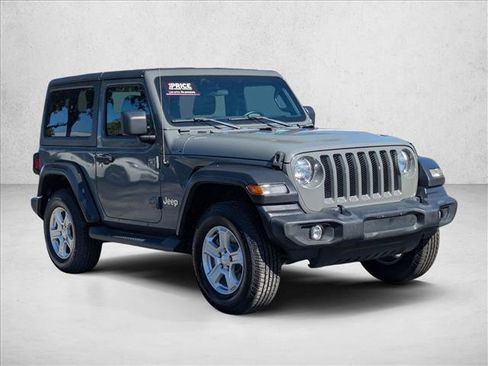 Used 2019 Jeep Wrangler Sport S image 3