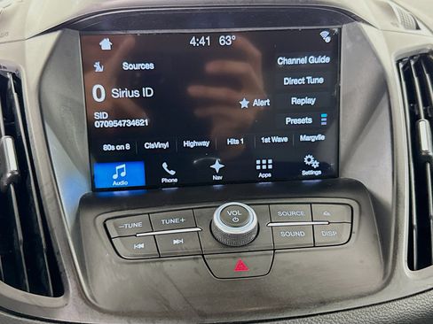 Used 2017 Ford Escape SE w/ Equipment Group 201A image 17