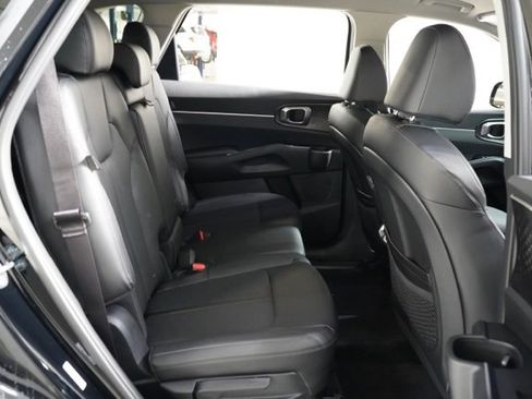 New 2026 Kia Sorento S image 32