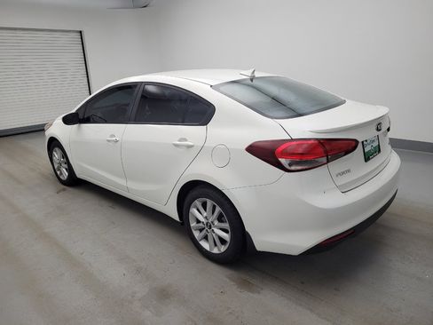 Used 2017 Kia Forte S FWD image 3