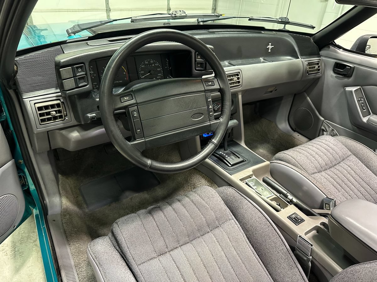 Used 1993 Ford Mustang LX RWD image 30
