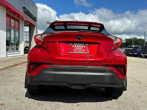 Certified 2022 Toyota C-HR XLE FWD image 4