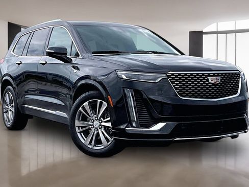 Used 2025 Cadillac XT6 Premium Luxury w/ Platinum Package AWD/4WD image 11