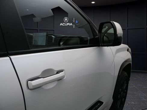 Used 2024 Toyota Tundra Platinum AWD/4WD image 19