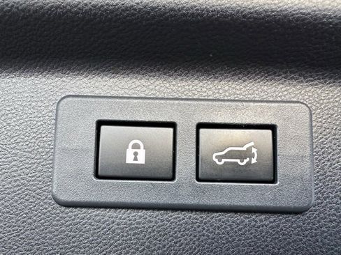 Used 2019 Subaru Forester Premium image 26