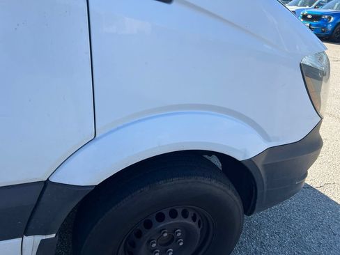 Used 2017 Mercedes-Benz Sprinter 2500 image 11