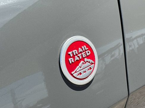 Used 2019 Jeep Grand Cherokee Trailhawk AWD/4WD image 6