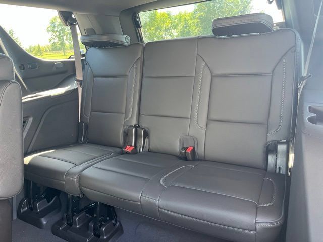 Used 2022 GMC Yukon Denali AWD/4WD image 8