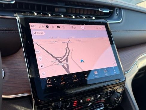 New 2025 Jeep Grand Cherokee Summit image 38