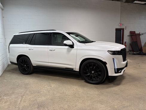 Used 2023 Cadillac Escalade Sport w/ LPO, ONYX Package AWD/4WD image 5