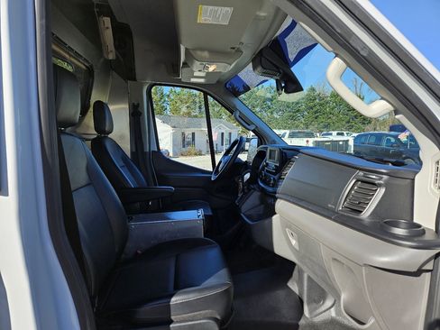 Used 2020 Ford Transit 250 Medium Roof w/ Load Area Protection Package image 19