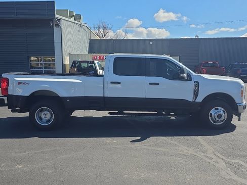 Certified 2023 Ford F350 XL w/ FX4 Off-Road Package image 7