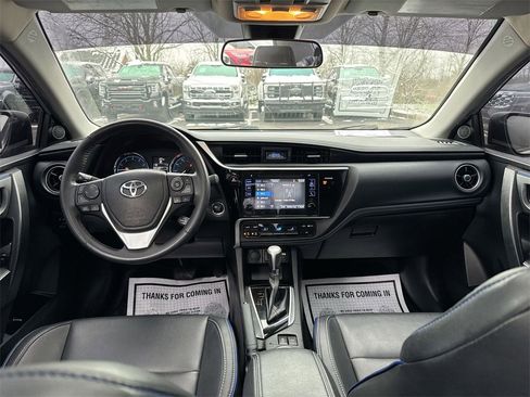 Used 2017 Toyota Corolla XSE image 10