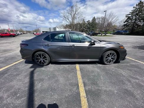 Used 2023 Toyota Camry SE w/ Blackout Package (TMS) image 2