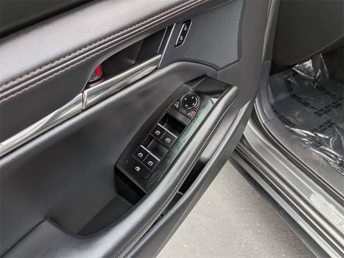 Used 2025 MAZDA MAZDA3 s image 13