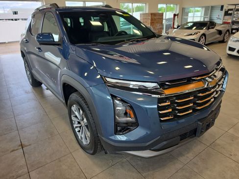 Used 2025 Chevrolet Equinox LT w/ Convenience Package II AWD/4WD image 5