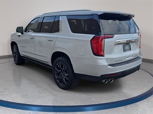 Used 2024 GMC Yukon Denali w/ Advanced Technology Package image 8