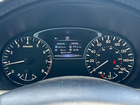 Used 2017 Nissan Pathfinder SV w/ Cargo Package image 27