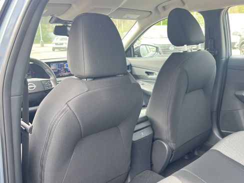 New 2026 Nissan Sentra SV w/ SV Convenience Package FWD image 17