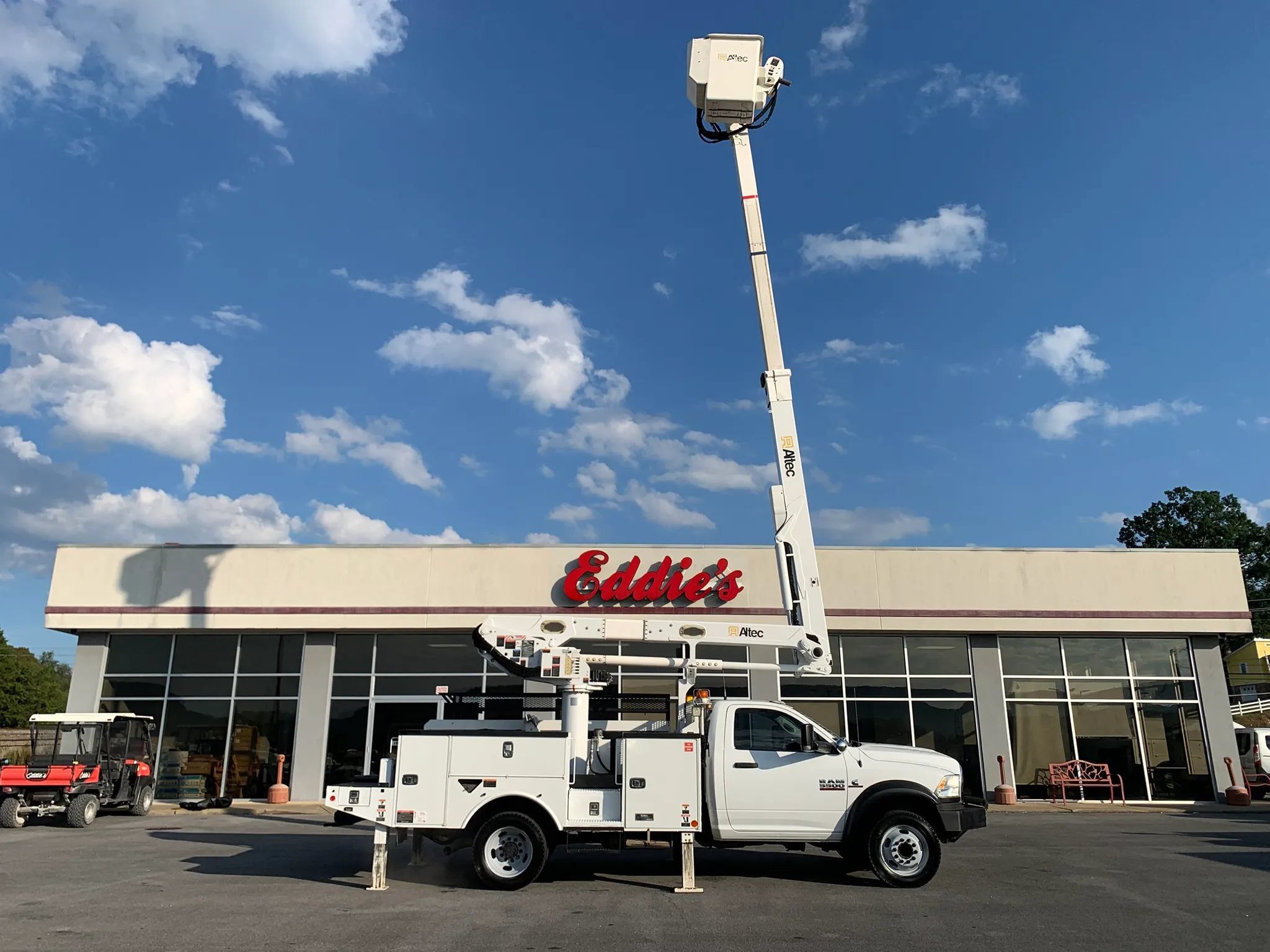 Used 2018 RAM 5500 Tradesman w/ Power & Remote Entry Group AWD/4WD image 59