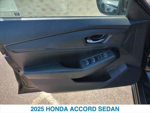 Used 2025 Honda Accord SE image 12