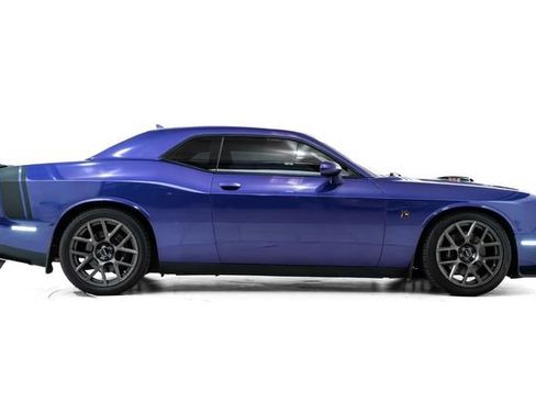 Used 2016 Dodge Challenger R/T Scat Pack RWD image 5