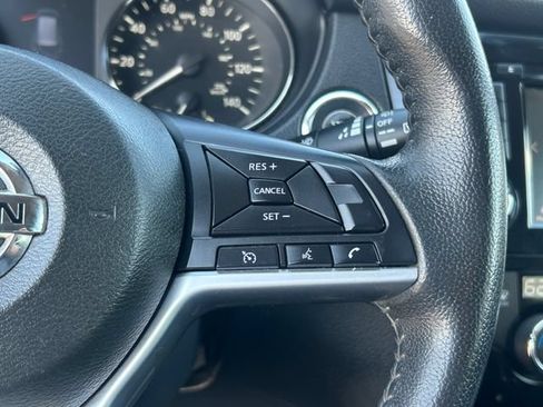 Used 2020 Nissan Rogue SV AWD/4WD image 19