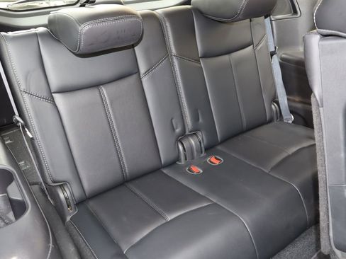 Used 2018 Nissan Pathfinder SL w/ SL Premium Package FWD image 19
