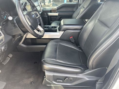 Certified 2019 Ford F250 Lariat w/ Lariat Value Package image 26