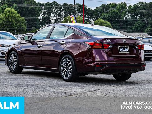 Used 2025 Nissan Altima 2.5 SV FWD image 7