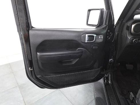 Used 2018 Jeep Wrangler Sport image 8