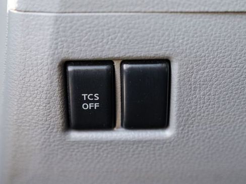 Used 2006 Nissan 350Z Touring w/ (N93) Cargo Convenience Pkg image 74