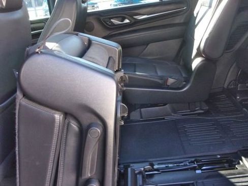 Used 2024 GMC Yukon Denali w/ Advanced Technology Package image 34