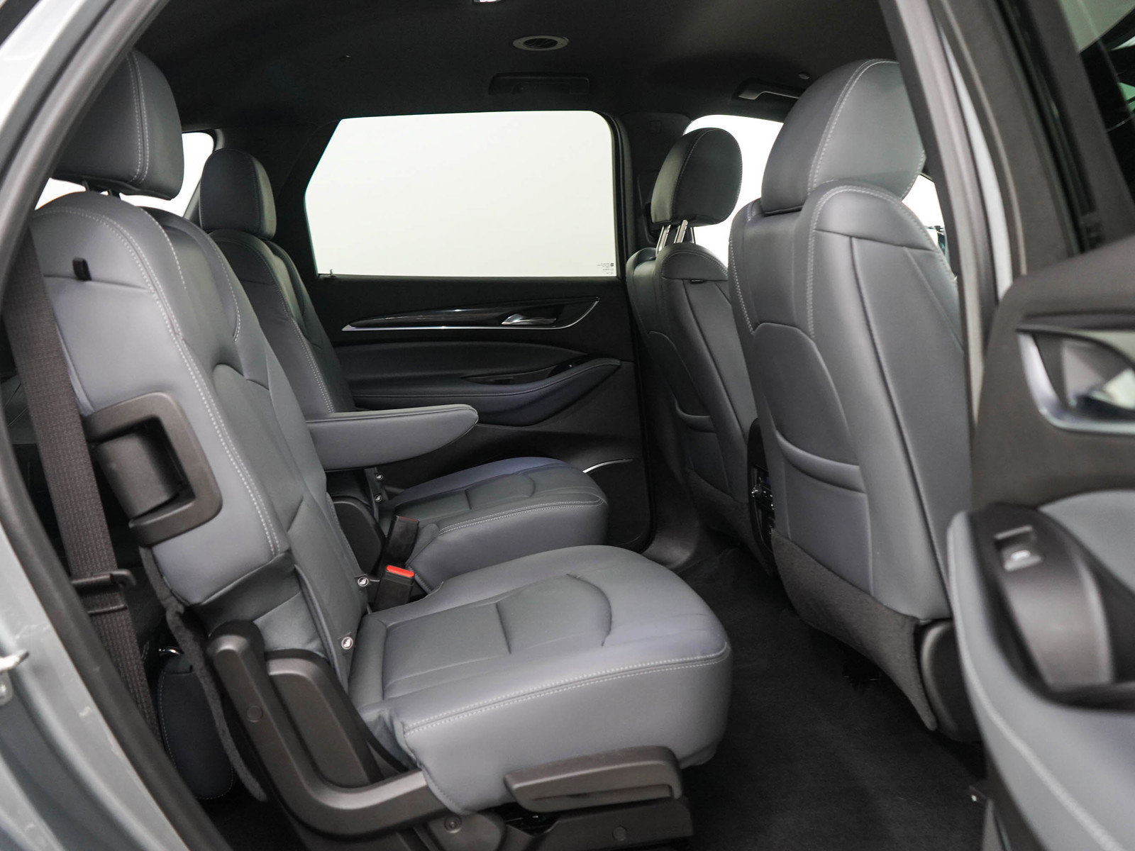 Used 2023 Buick Enclave Essence w/ Sport Touring Edition AWD/4WD image 12