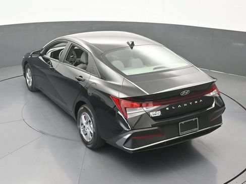 Used 2024 Hyundai Elantra SE FWD image 44