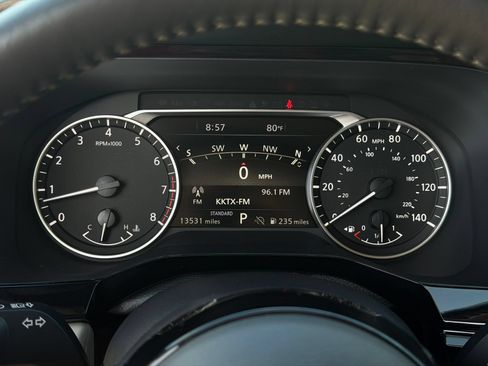 Used 2025 Nissan Pathfinder SL FWD image 21