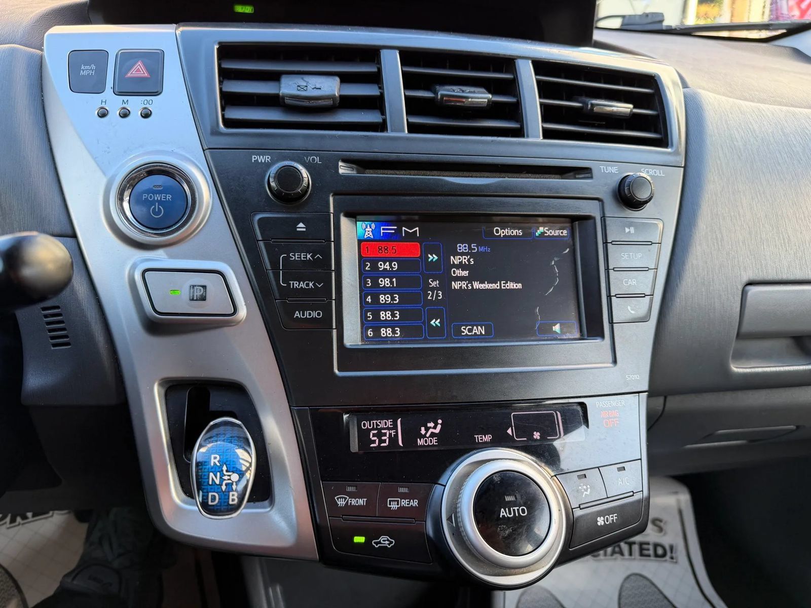 Used 2014 Toyota Prius V Two FWD image 22
