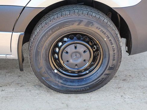 New 2025 Mercedes-Benz Sprinter 2500 image 12