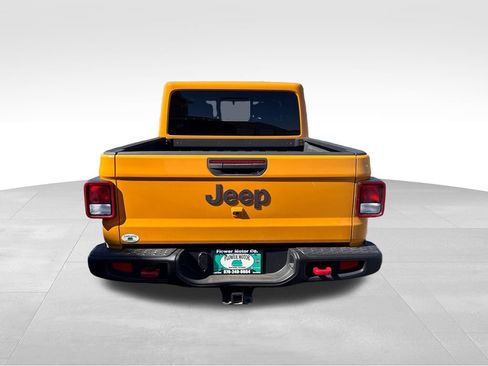 Used 2021 Jeep Gladiator Rubicon AWD/4WD image 4
