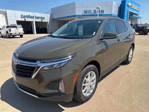 Used 2024 Chevrolet Equinox LT FWD image 1