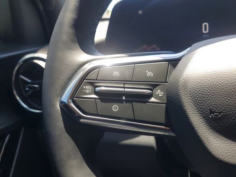 Used 2026 Chevrolet Equinox LT FWD image 21