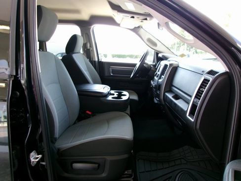 Used 2024 RAM 1500 Classic SLT image 18